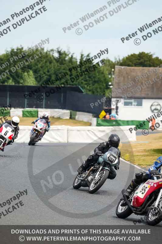 Vintage motorcycle club;eventdigitalimages;mallory park;mallory park trackday photographs;no limits trackdays;peter wileman photography;trackday digital images;trackday photos;vmcc festival 1000 bikes photographs